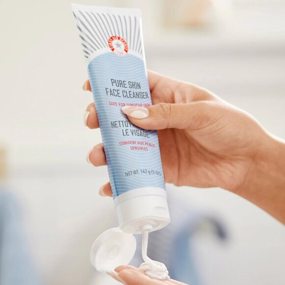 NEW (Sealed) - First Aid Beauty Pure Skin Face Cleanser – 5 oz - Picture 2 of 8